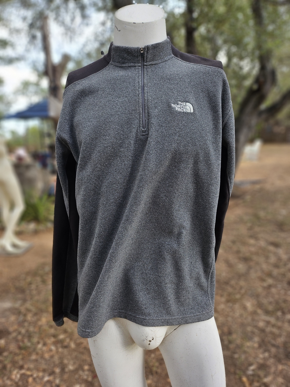 The North Face Men’s Charcoal and Black Half-Zip Fleece Pullover TKA 100 L Read